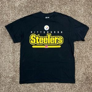 Men’s Pittsburgh Steelers T-shirt. NFL apparel Size XL
